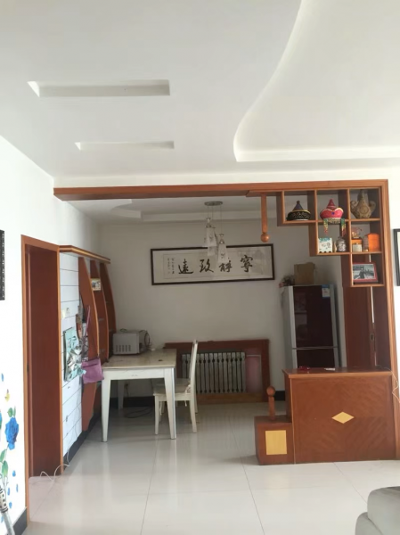 文登車站小區(qū)有房出租
