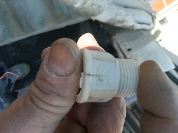 承接水電暖全包改下水砸墻扣地開槽打水鉆測漏，門窗等等誠信為本